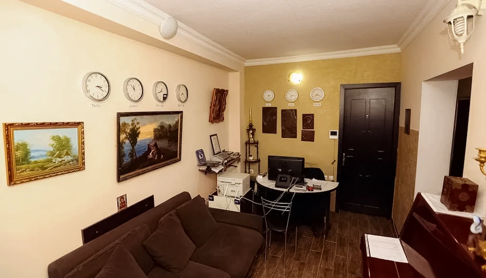 هتل ایساکا تفلیس